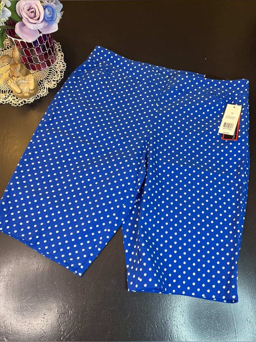 Kim Rogers NWT Super Stretch Blue White Polka Dot Pull On Bermuda Shorts Sz 16